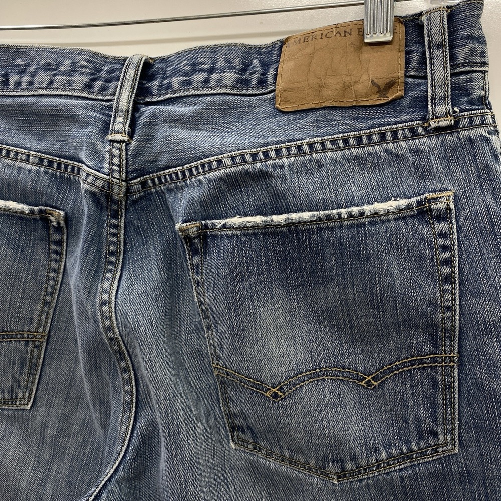 American Eagle Lightly Distressed Blue Denim Men's 33x30 Boot Cut Jeans 43053146 - Picture 11 of 11